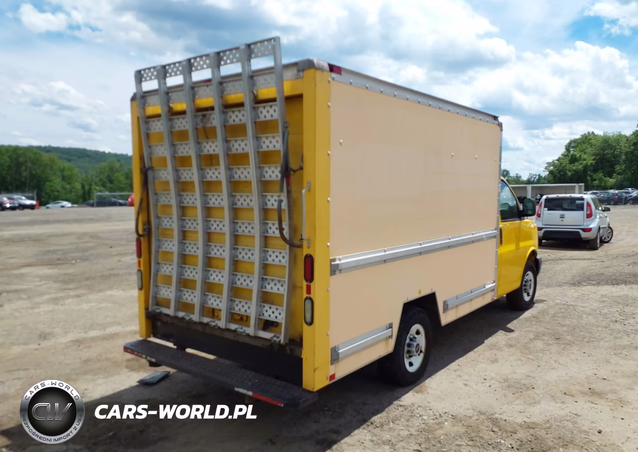 2009 GMC Savana Cutaway Work Van VIN:1GDGG31C691901171 - 4