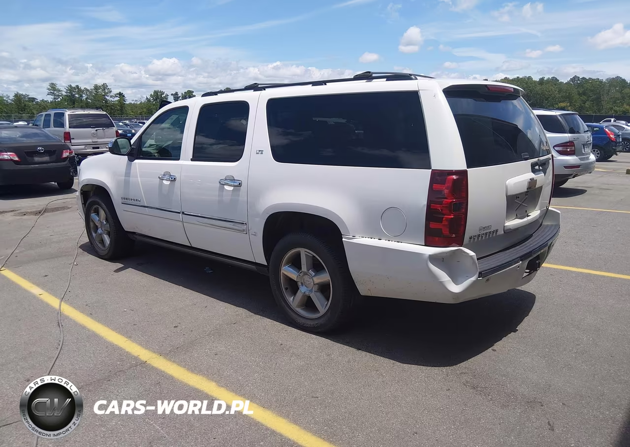 2011 Chevrolet Suburban 1500 Ltz VIN:1GNSCKE03BR397150 - 3