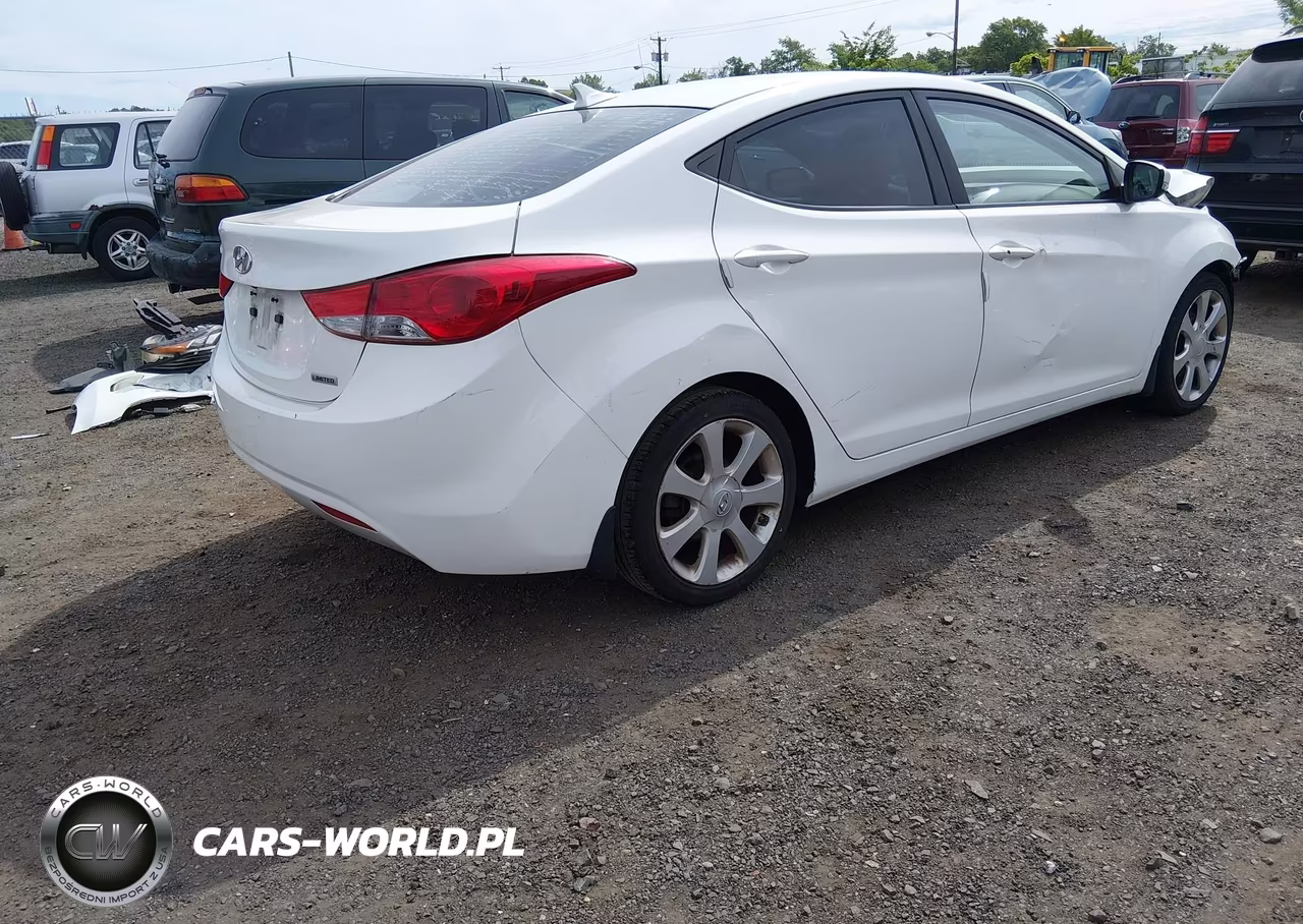2013 Hyundai Elantra Limited VIN:5NPDH4AE1DH322246 - 4