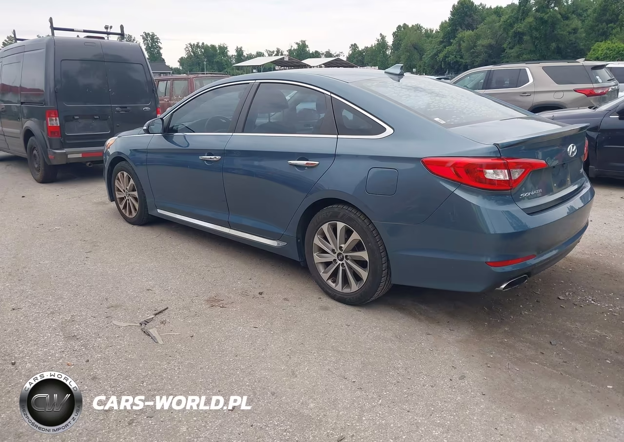 2016 Hyundai Sonata Sport VIN:5NPE34AF0GH426596 - 3