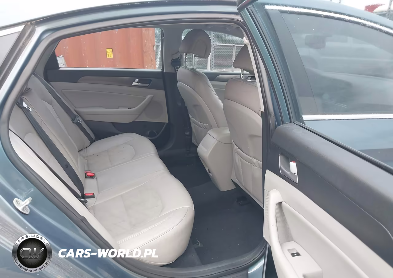 2016 Hyundai Sonata Sport VIN:5NPE34AF0GH426596 - 8