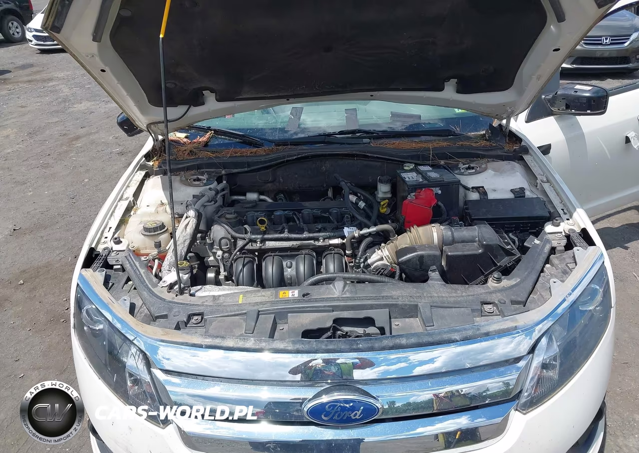 2012 Ford Fusion S VIN:3FAHP0GAXCR160331 - 10