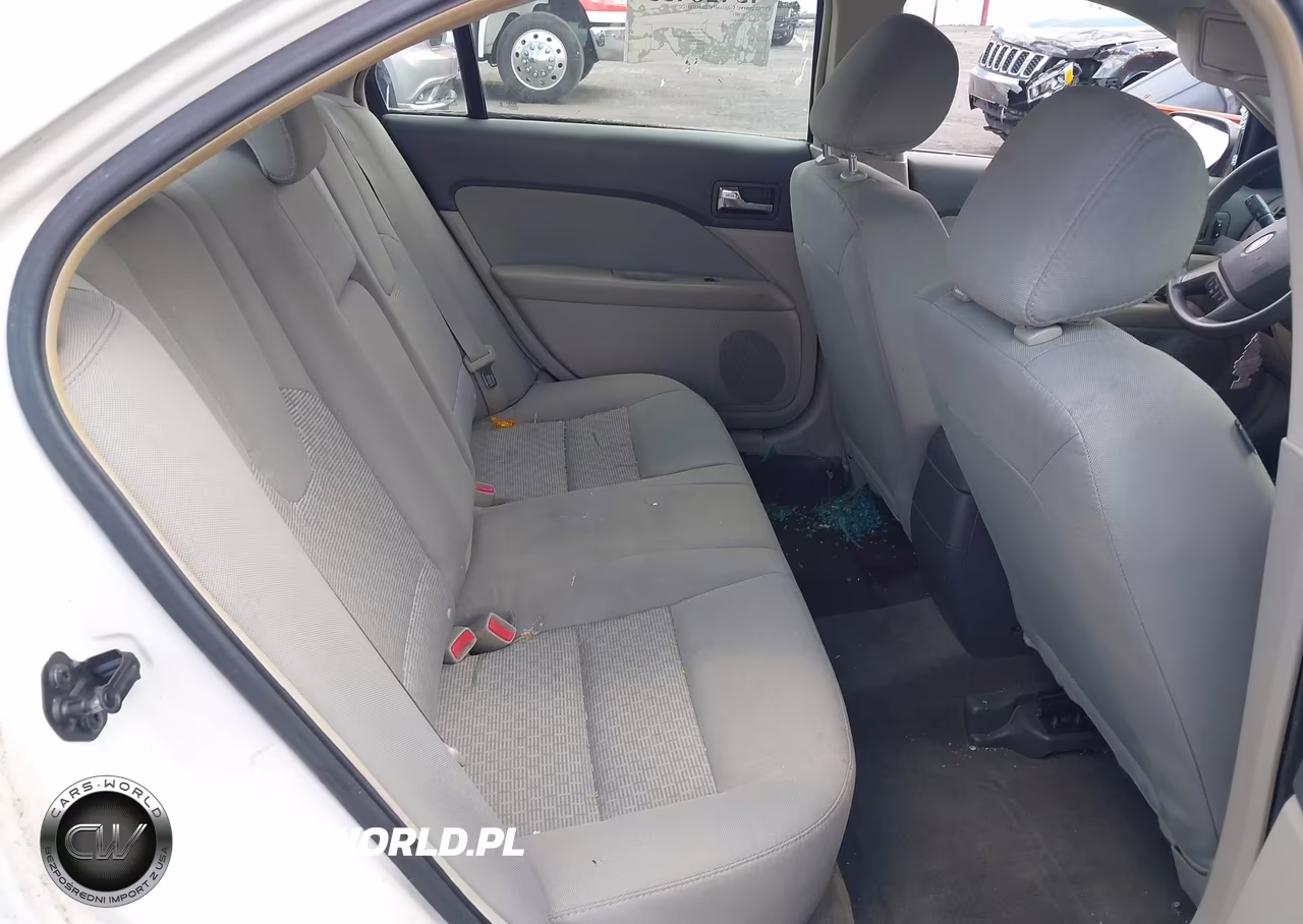 2012 Ford Fusion S VIN:3FAHP0GAXCR160331 - 8