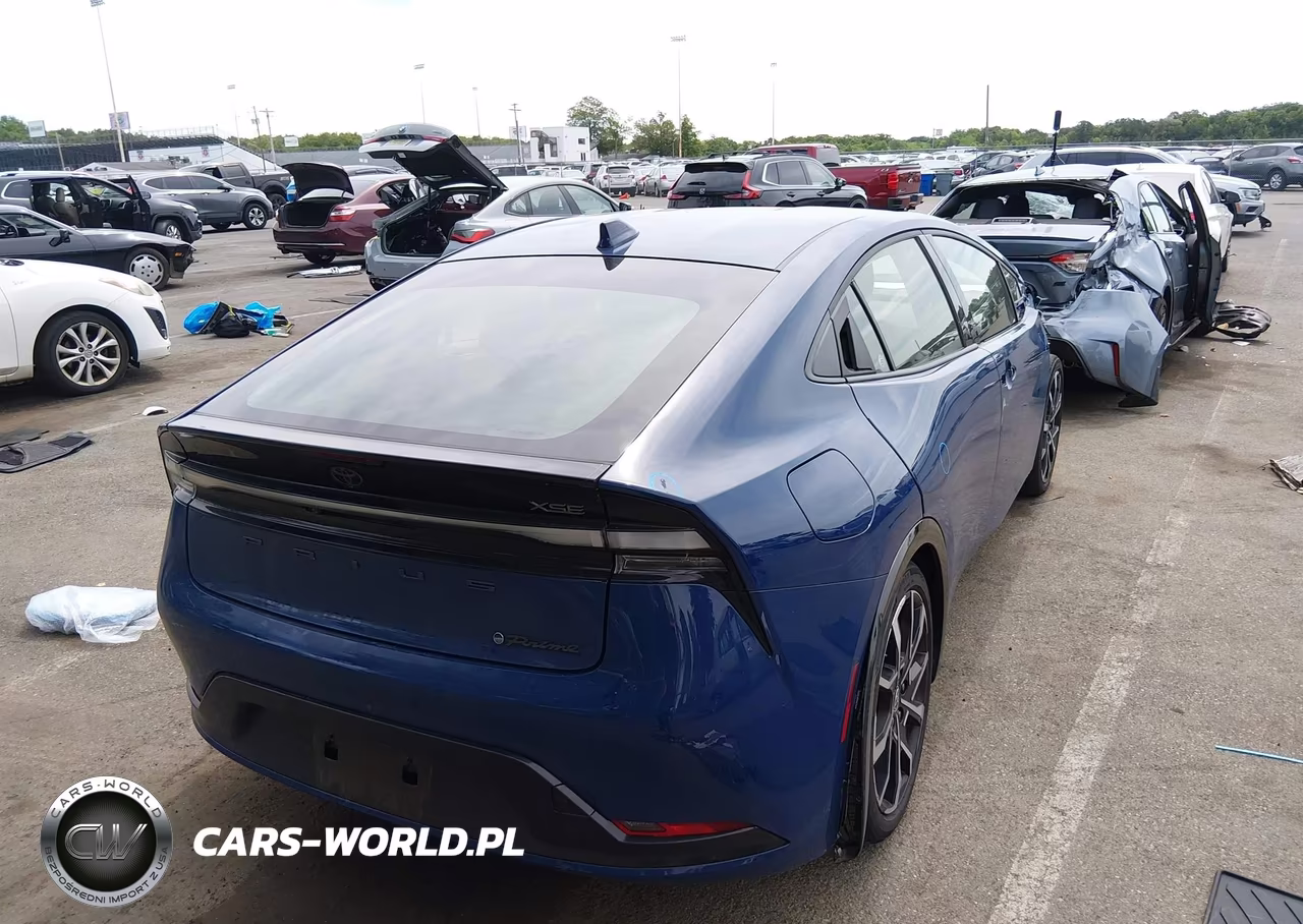 2024 Toyota Prius Prime Xse VIN:JTDACACU8R3036935 - 4