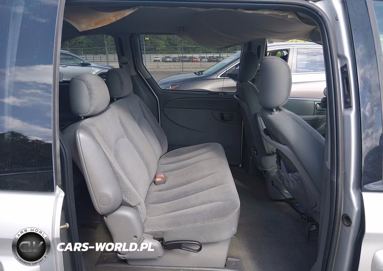 2005 Chrysler Town & Country VIN:1C4GP45R65B439272 - 8