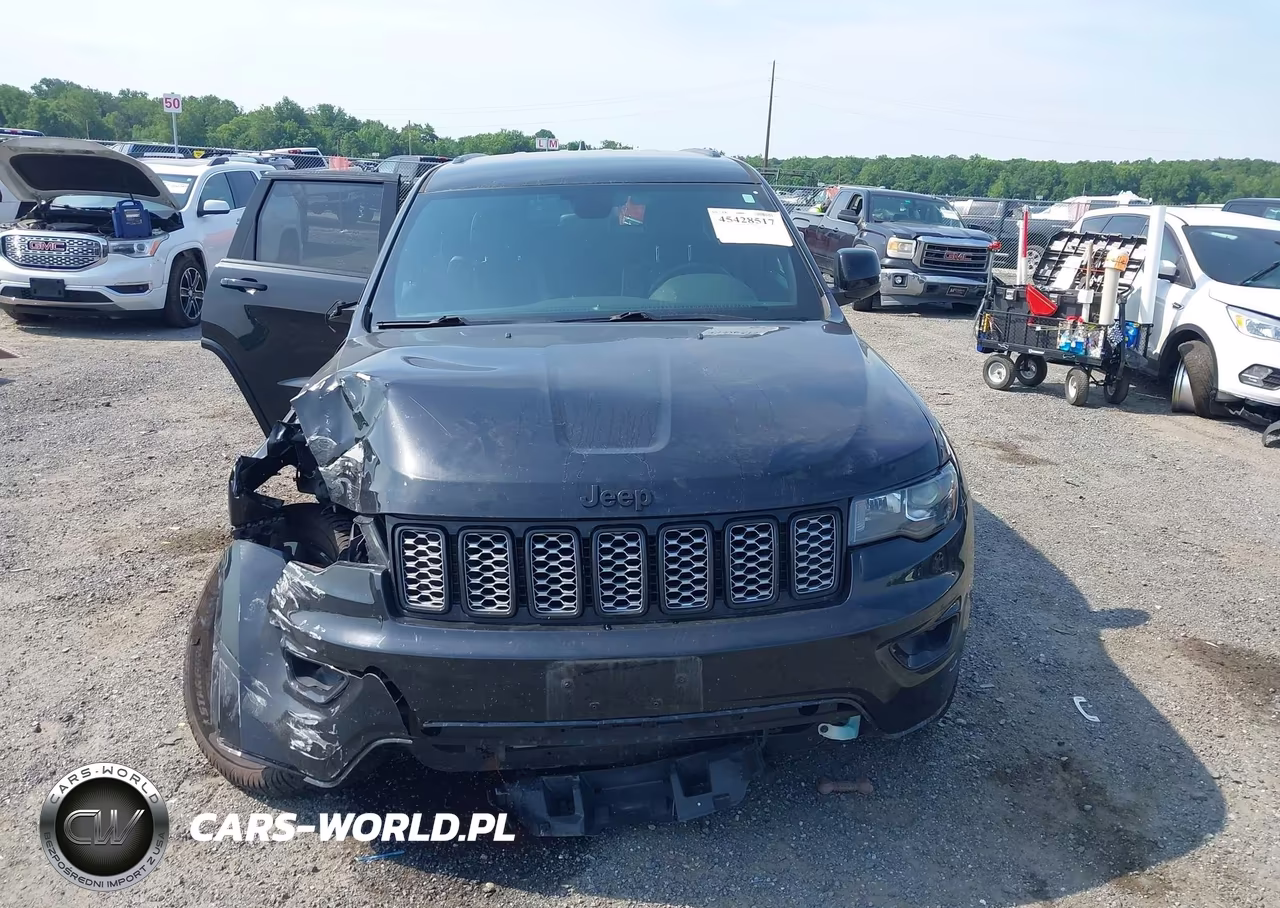 2017 Jeep Grand Cherokee Altitude 4X4 VIN:1C4RJFAG3HC895027 - 13