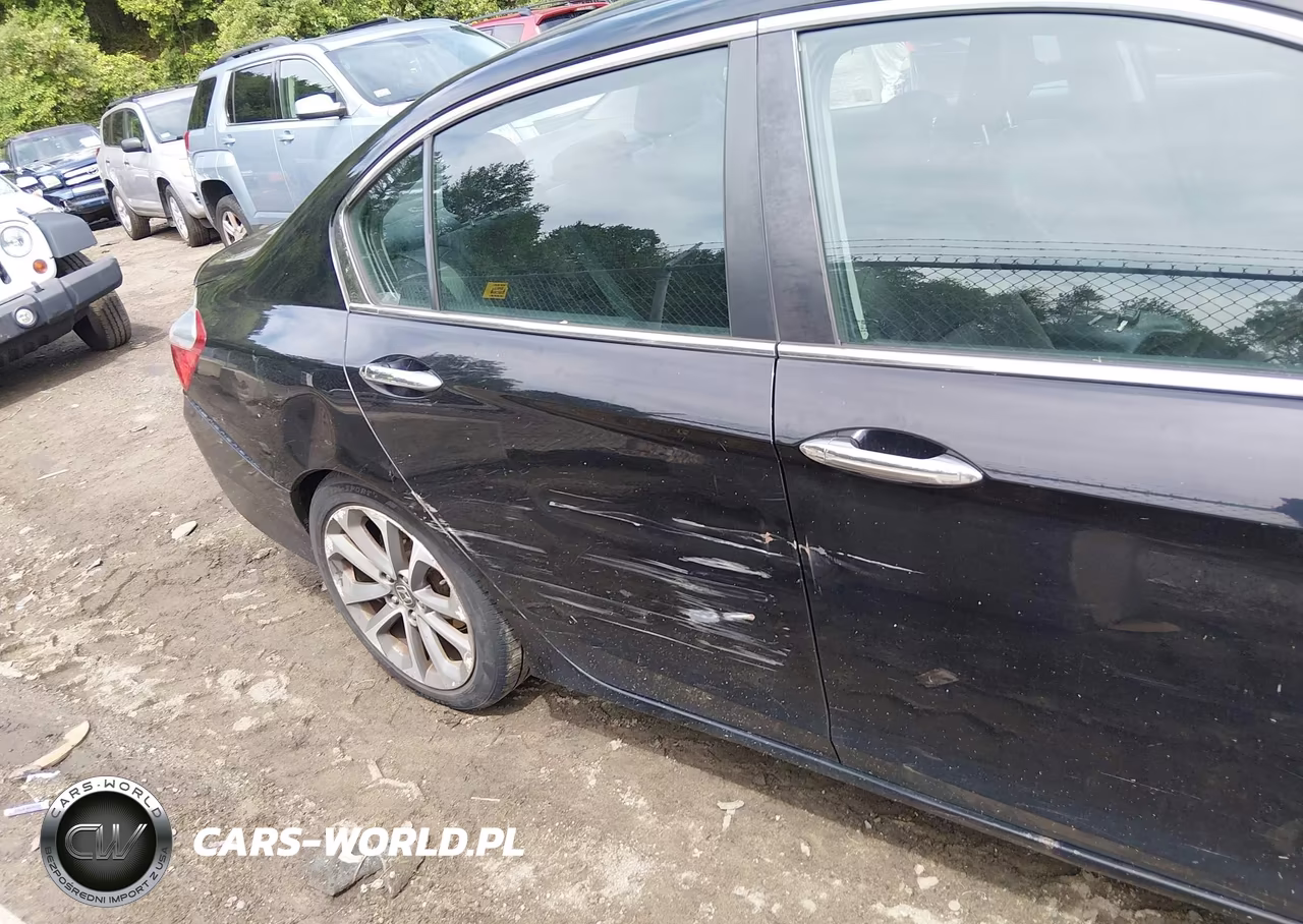 2014 Honda Accord Sport VIN:1HGCR2F58EA170689 - 17