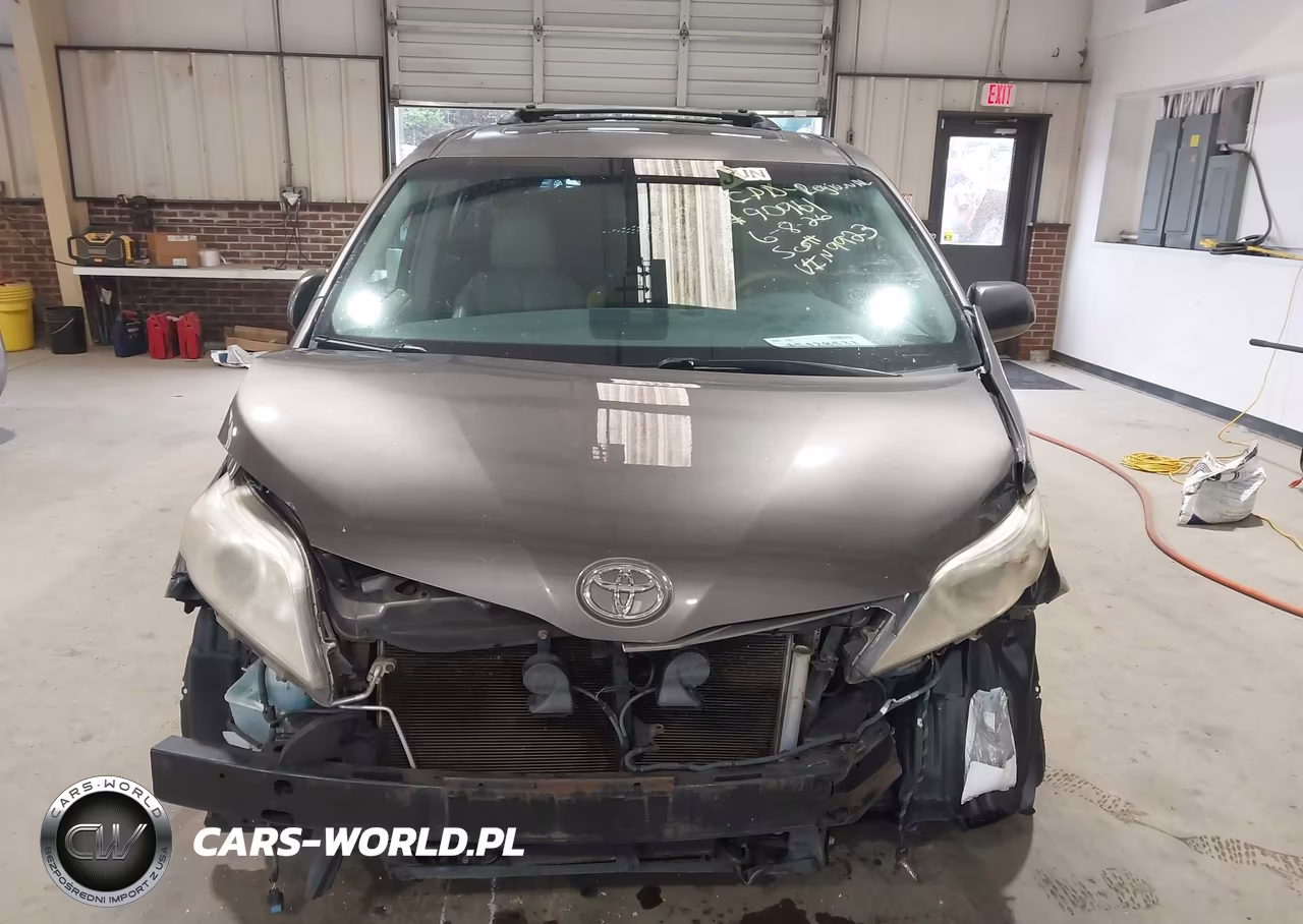 2014 Toyota Sienna Xle V6 8 Passenger VIN:5TDYK3DC5ES419923 - 13