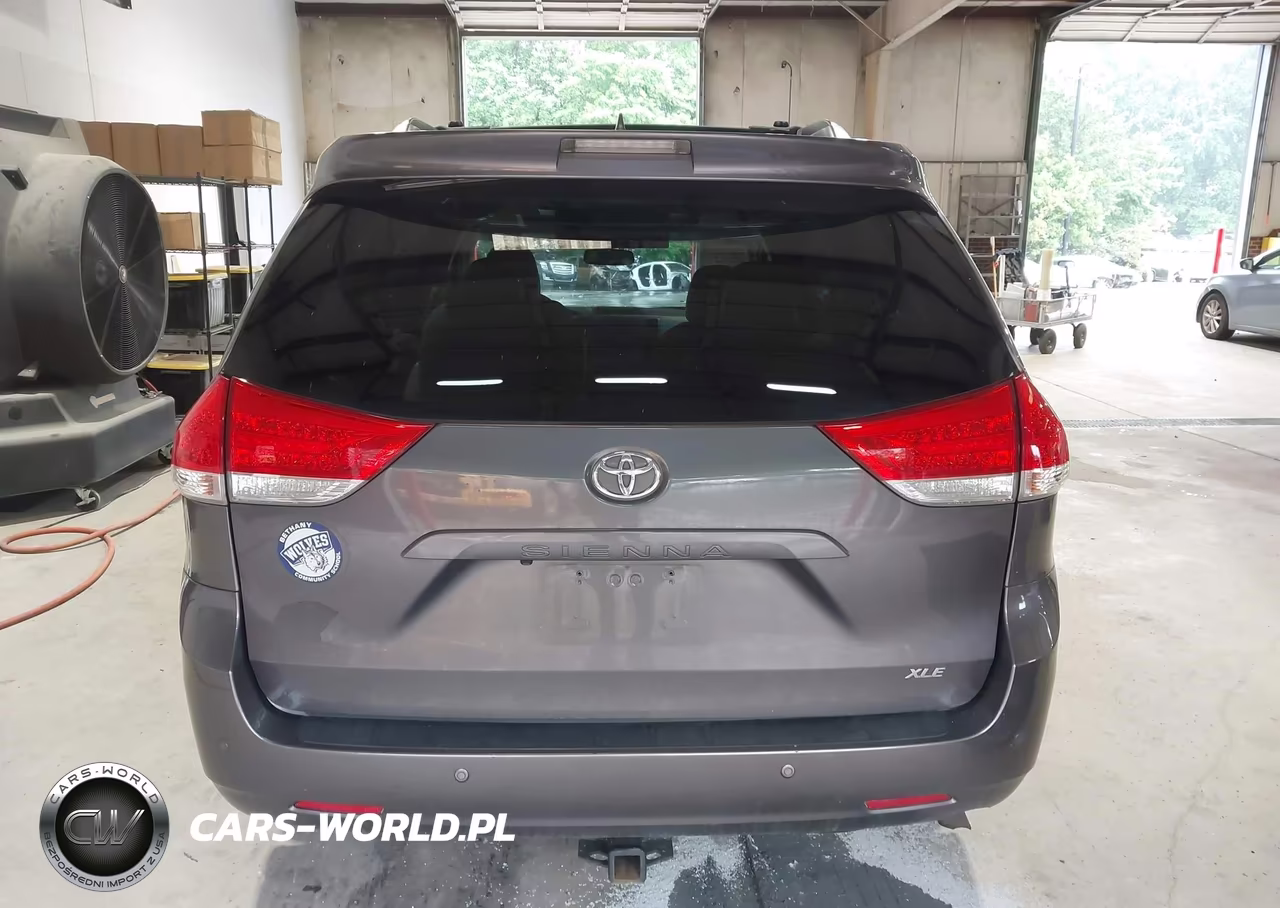 2014 Toyota Sienna Xle V6 8 Passenger VIN:5TDYK3DC5ES419923 - 17