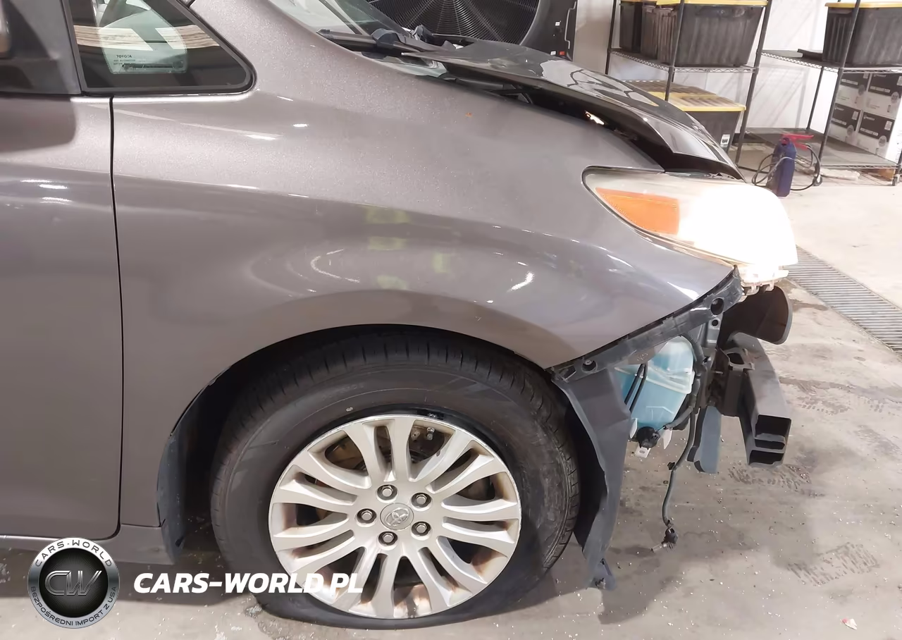 2014 Toyota Sienna Xle V6 8 Passenger VIN:5TDYK3DC5ES419923 - 18