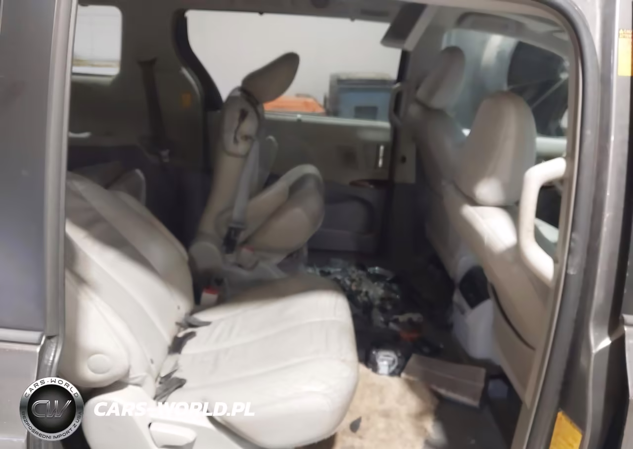 2014 Toyota Sienna Xle V6 8 Passenger VIN:5TDYK3DC5ES419923 - 8