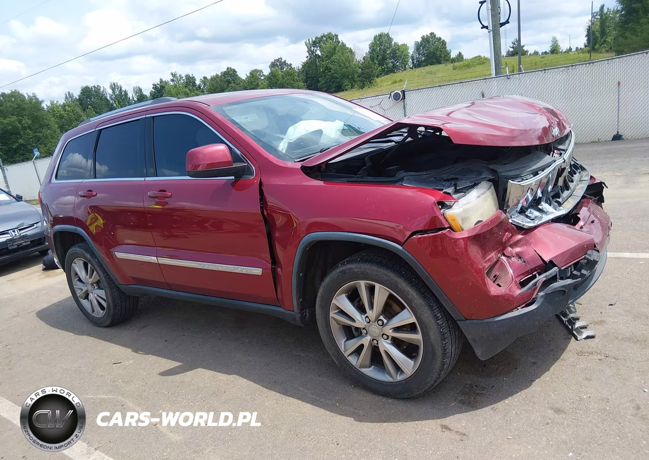 2013 Jeep Grand Cherokee Laredo VIN:1C4RJEAG5DC650797 - 13
