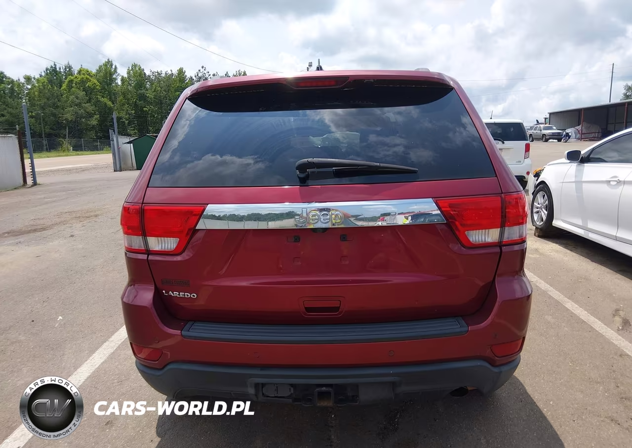 2013 Jeep Grand Cherokee Laredo VIN:1C4RJEAG5DC650797 - 16