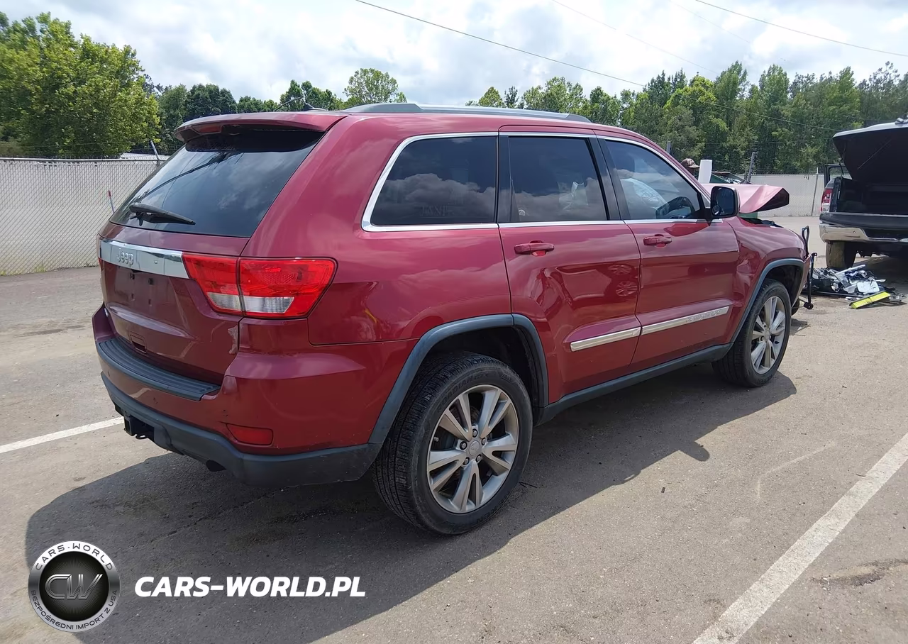 2013 Jeep Grand Cherokee Laredo VIN:1C4RJEAG5DC650797 - 4