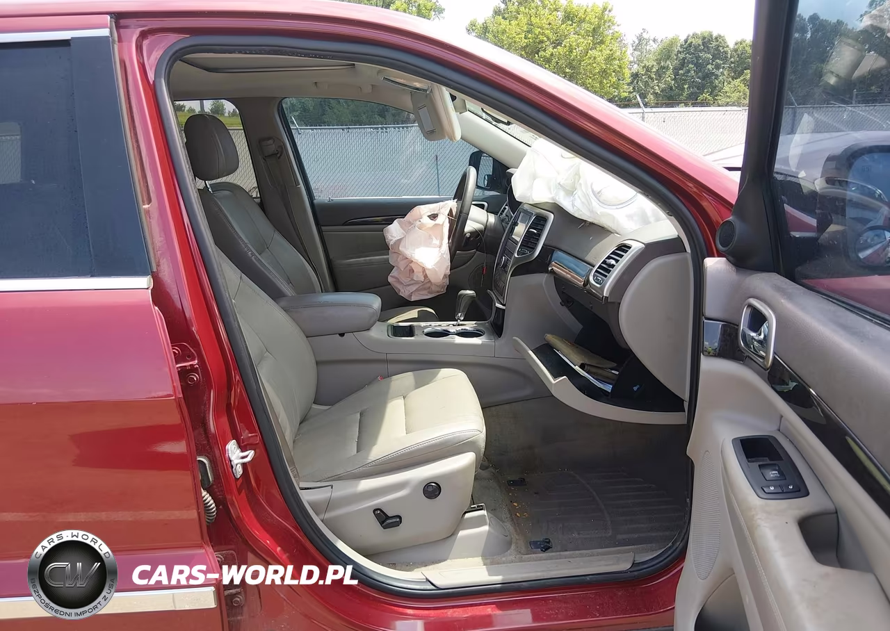 2013 Jeep Grand Cherokee Laredo VIN:1C4RJEAG5DC650797 - 5