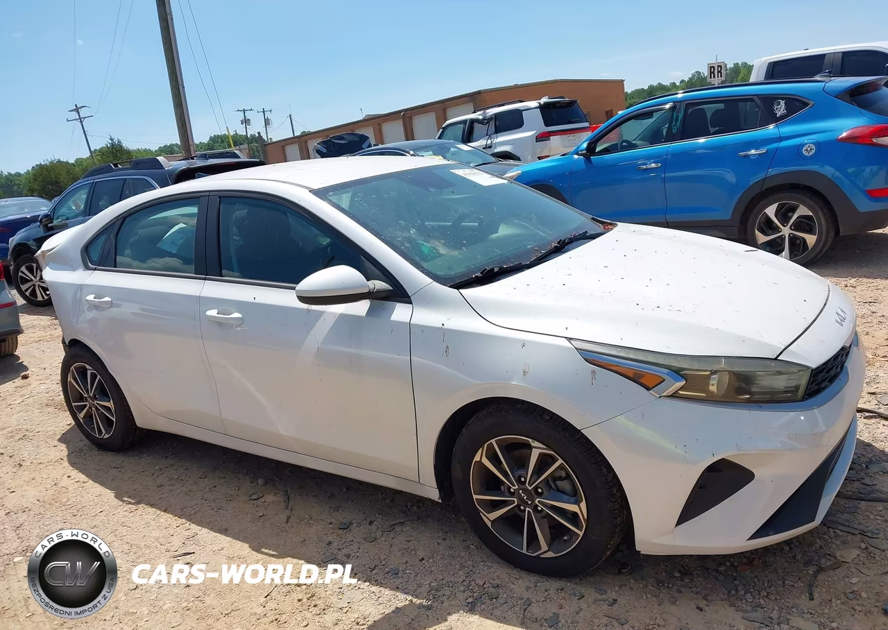 2023 Kia Forte Lxs VIN:3KPF24AD3PE527285 - 13