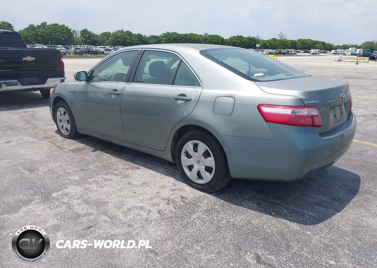 2007 Toyota Camry Le VIN:JTNBE46K773072957 - 3