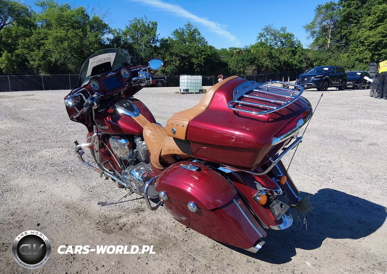 2018 Indian Motorcycle Co. Roadmaster VIN:56KTRAAA9J3362984 - 3