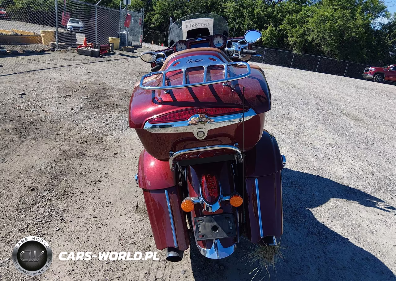 2018 Indian Motorcycle Co. Roadmaster VIN:56KTRAAA9J3362984 - 6