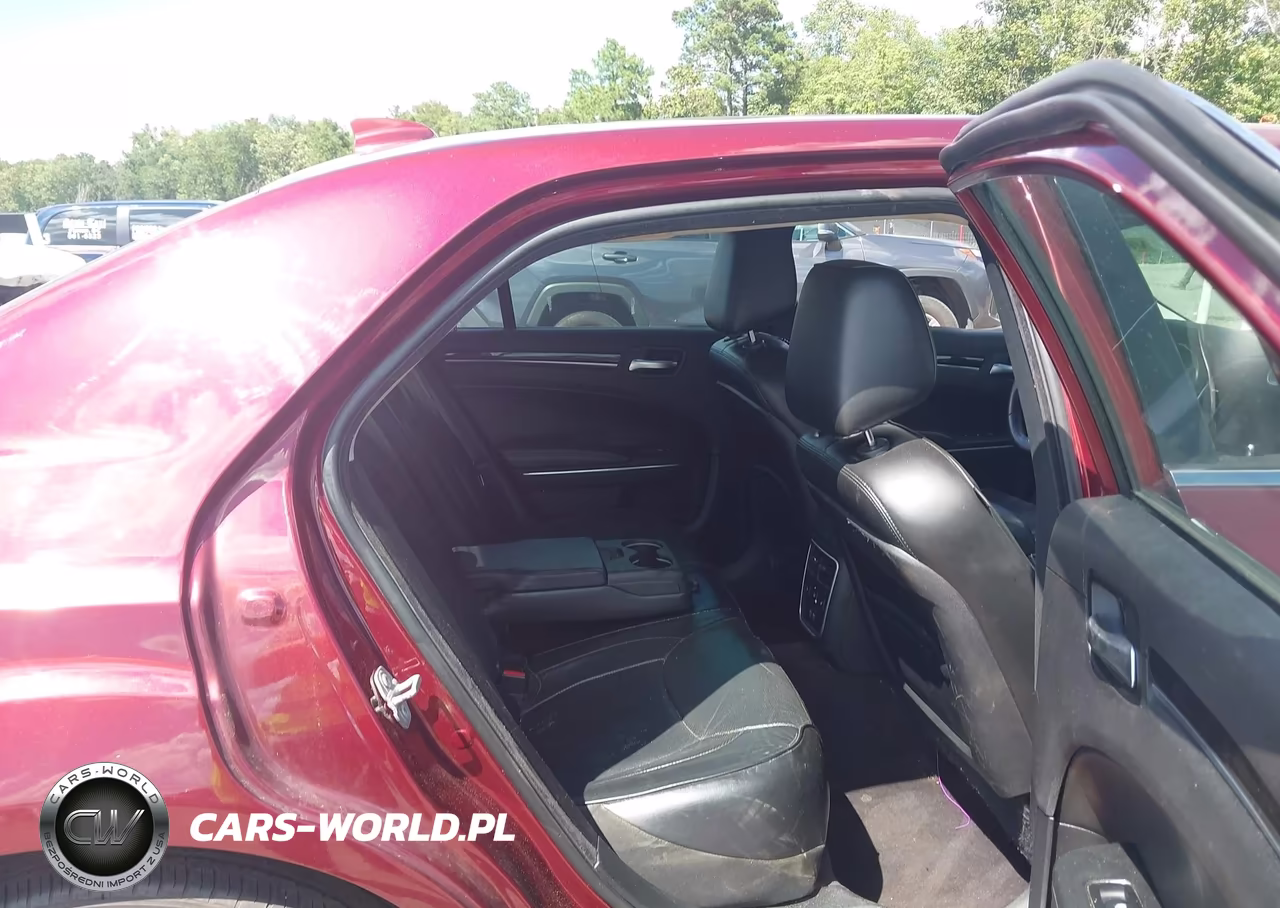 2017 Chrysler 300C VIN:2C3CCAEG0HH582368 - 8