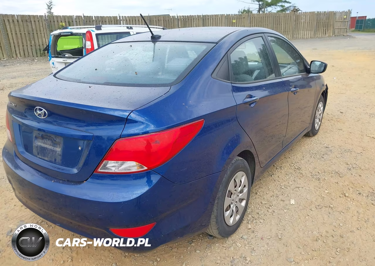 2015 Hyundai Accent Gls VIN:KMHCT4AE4FU915064 - 4