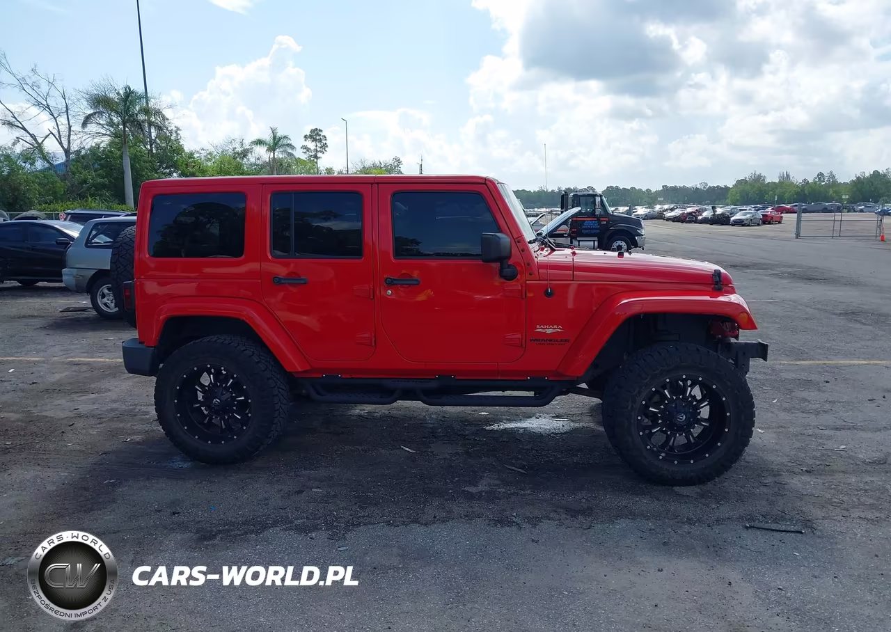 2015 Jeep Wrangler Unlimited Sahara VIN:1C4HJWEG5FL537799 - 14