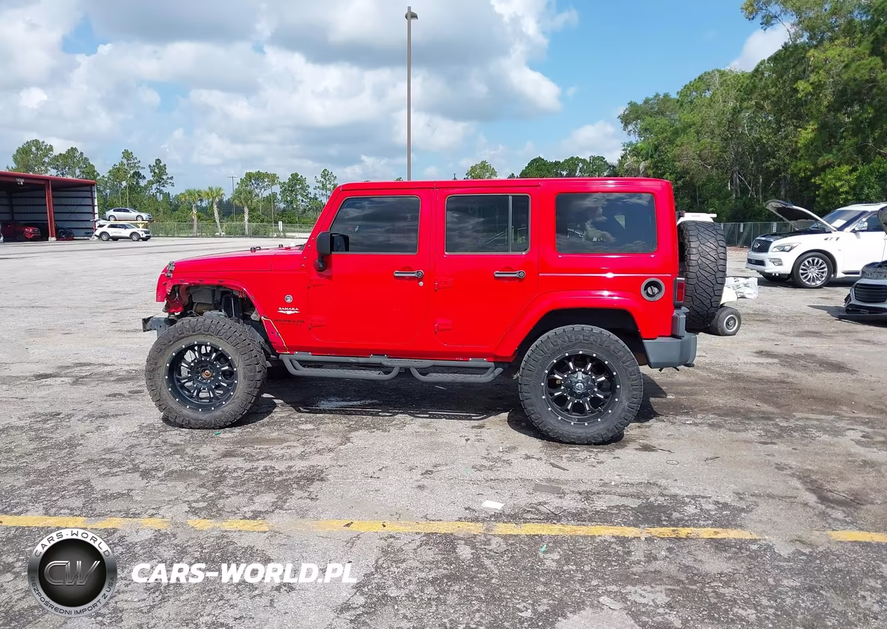 2015 Jeep Wrangler Unlimited Sahara VIN:1C4HJWEG5FL537799 - 15