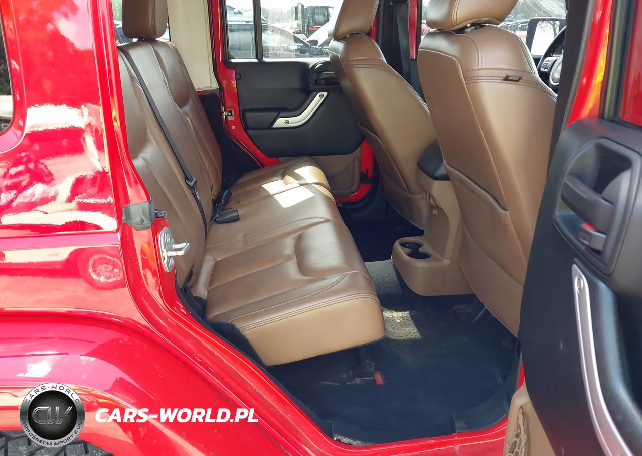 2015 Jeep Wrangler Unlimited Sahara VIN:1C4HJWEG5FL537799 - 8