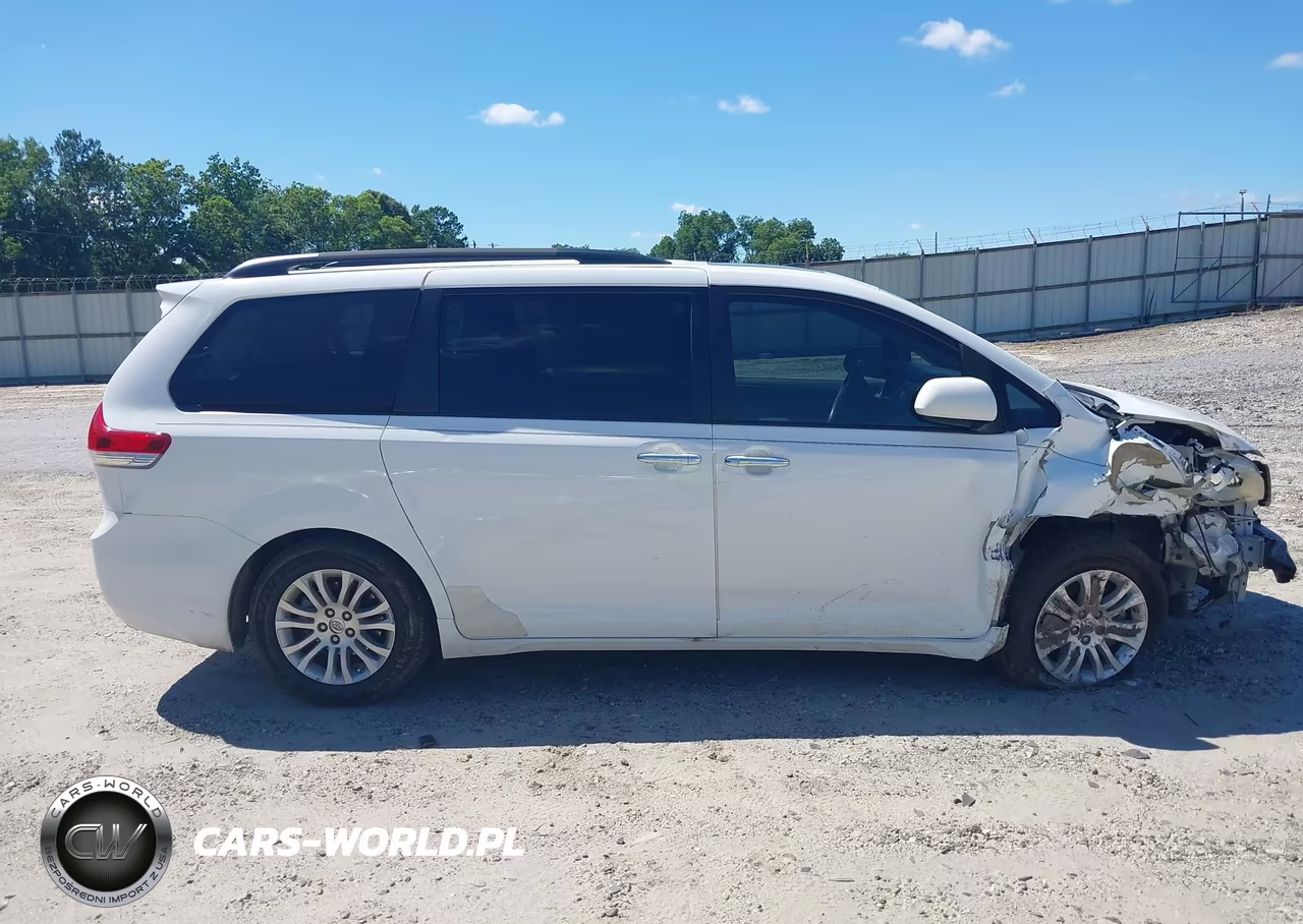 2014 Toyota Sienna Xle V6 8 Passenger VIN:5TDYK3DC4ES415488 - 13