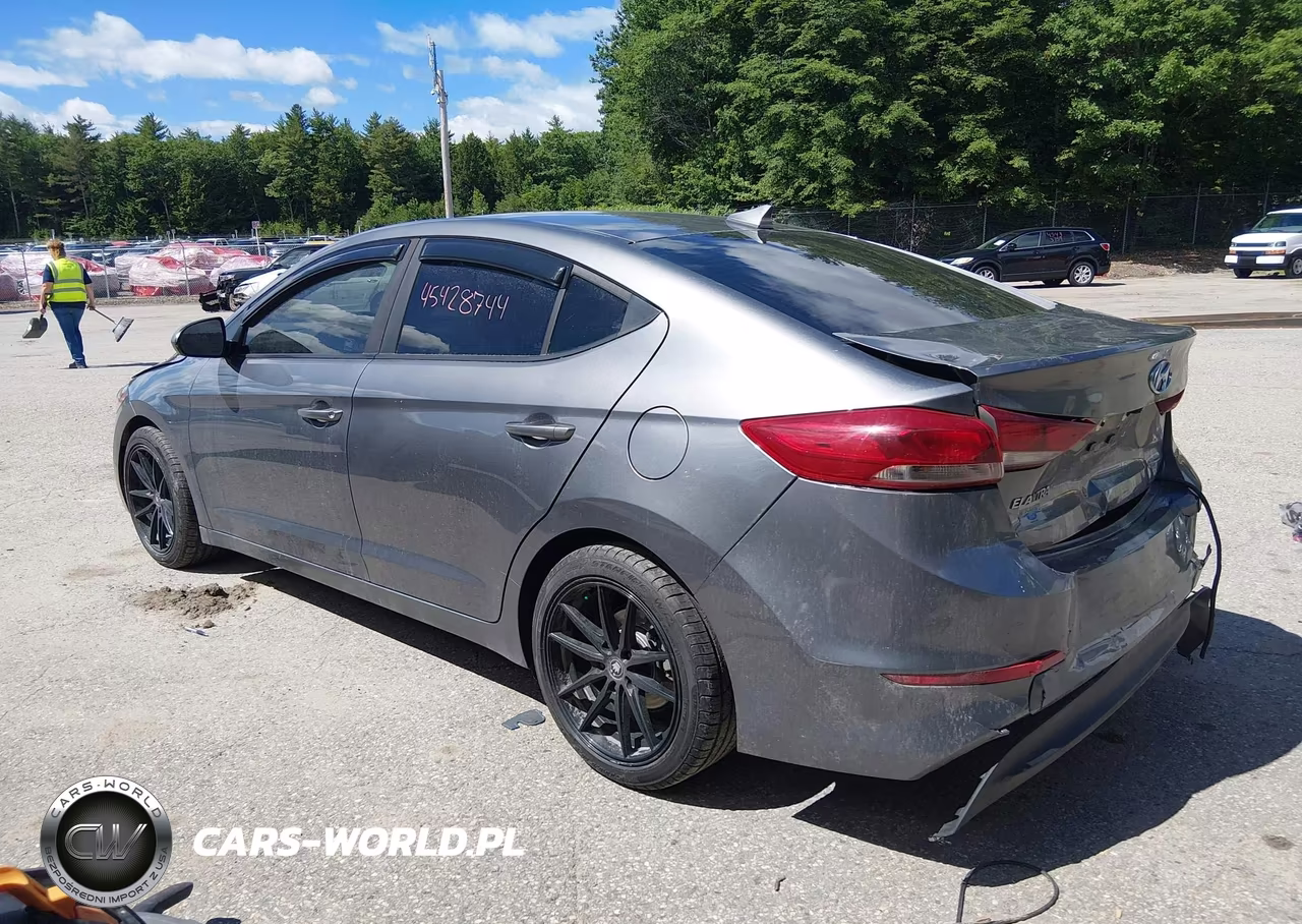 2018 Hyundai Elantra Sel VIN:5NPD84LF9JH337739 - 3