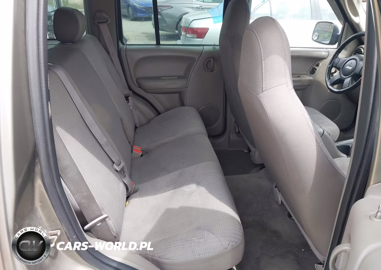 2003 Jeep Liberty Sport VIN:1J4GK48K43W605706 - 8