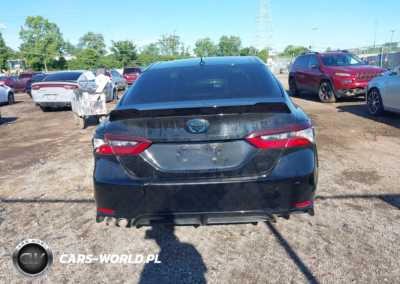 2022 Toyota Camry Nightshade Edition Hybrid VIN:4T1G31AK7NU042110 - 17