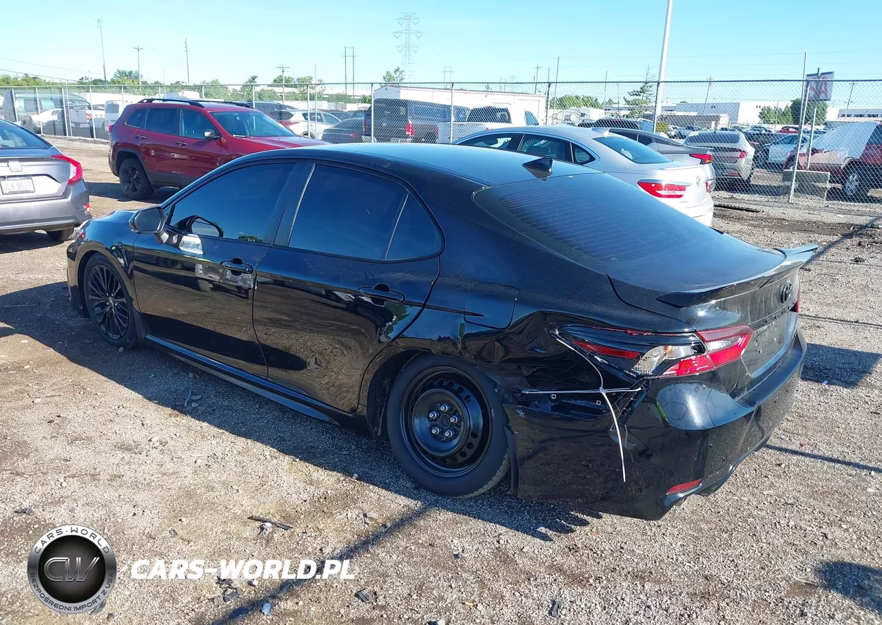 2022 Toyota Camry Nightshade Edition Hybrid VIN:4T1G31AK7NU042110 - 3