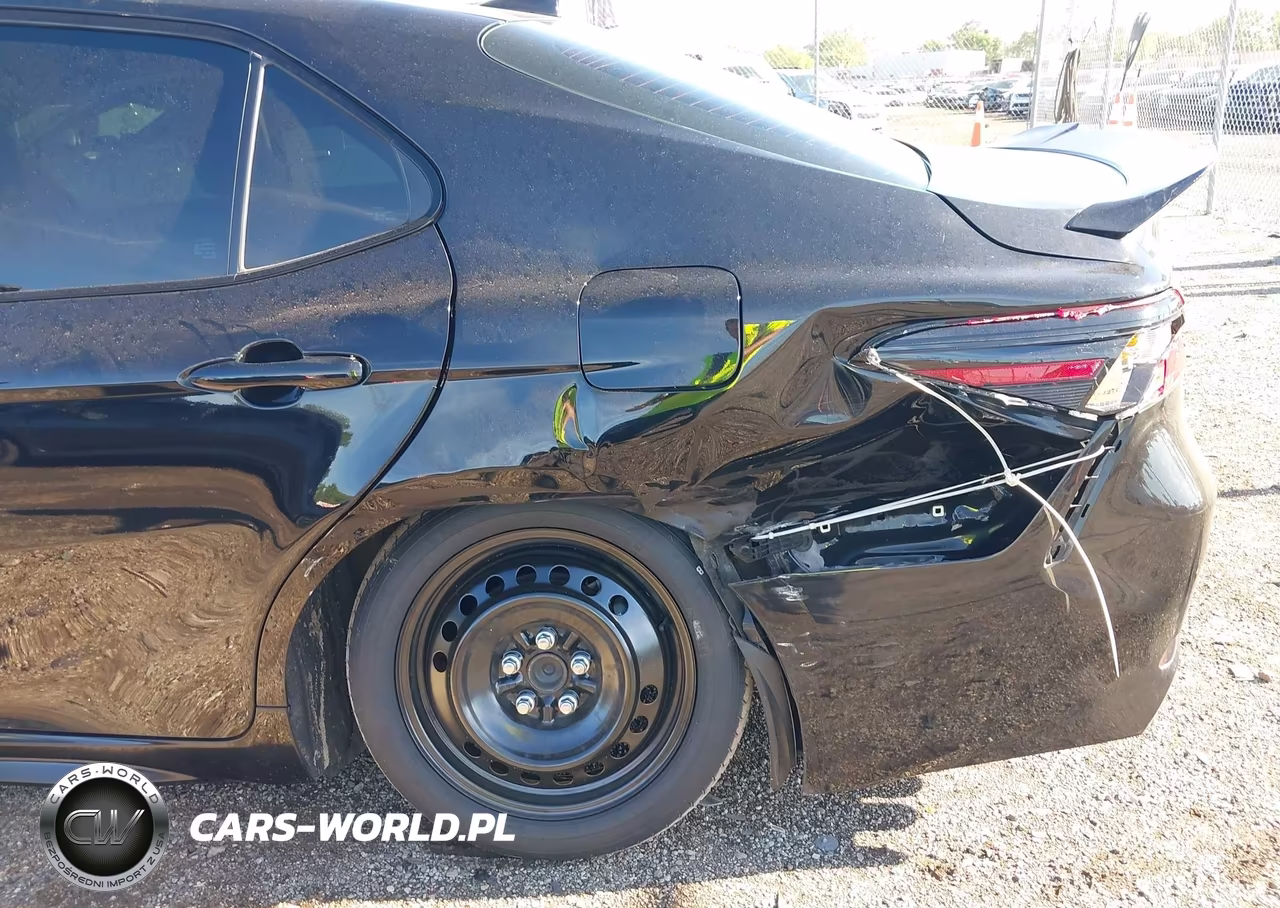 2022 Toyota Camry Nightshade Edition Hybrid VIN:4T1G31AK7NU042110 - 6