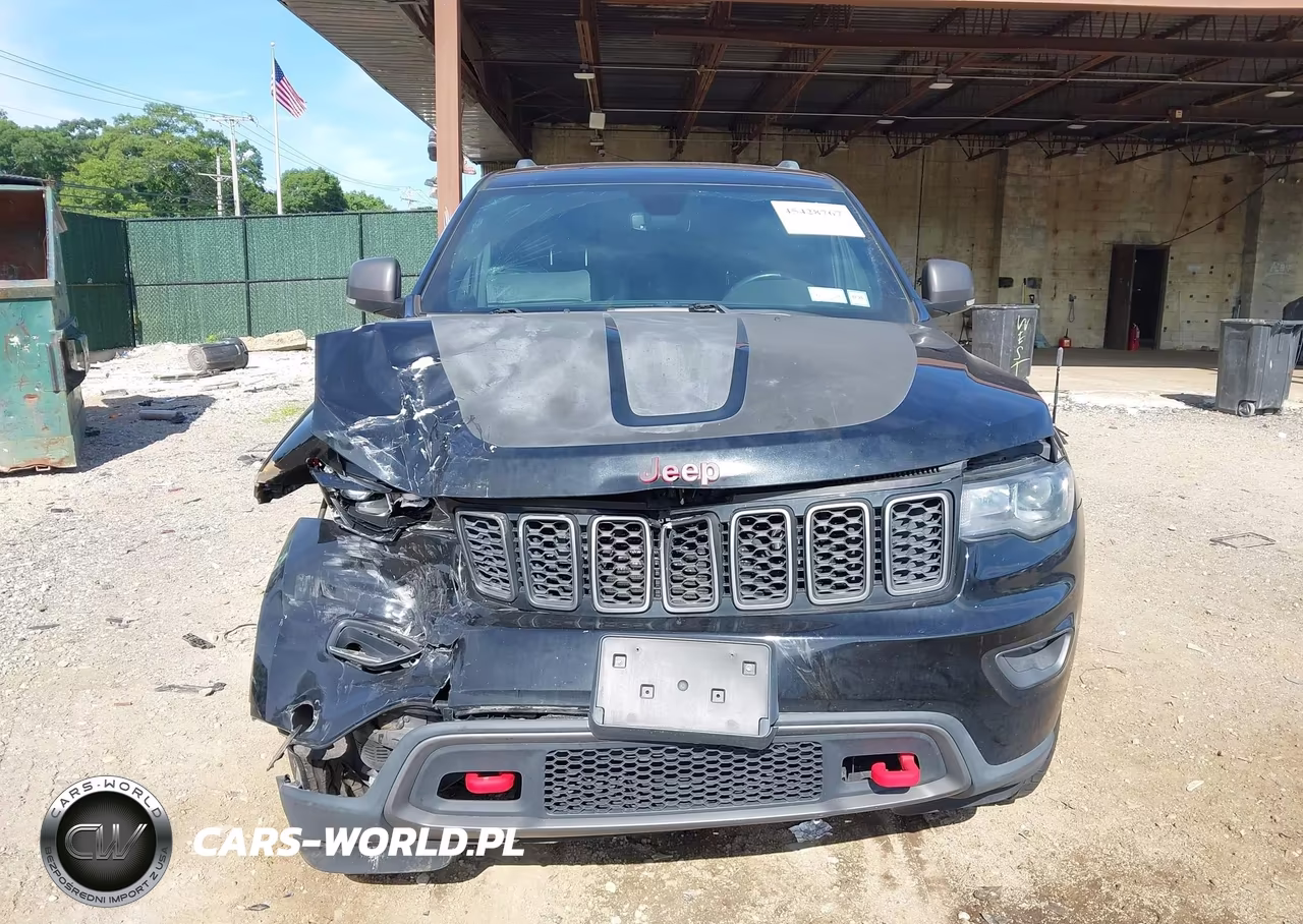 2020 Jeep Grand Cherokee Trailhawk 4X4 VIN:1C4RJFLG3LC135587 - 12
