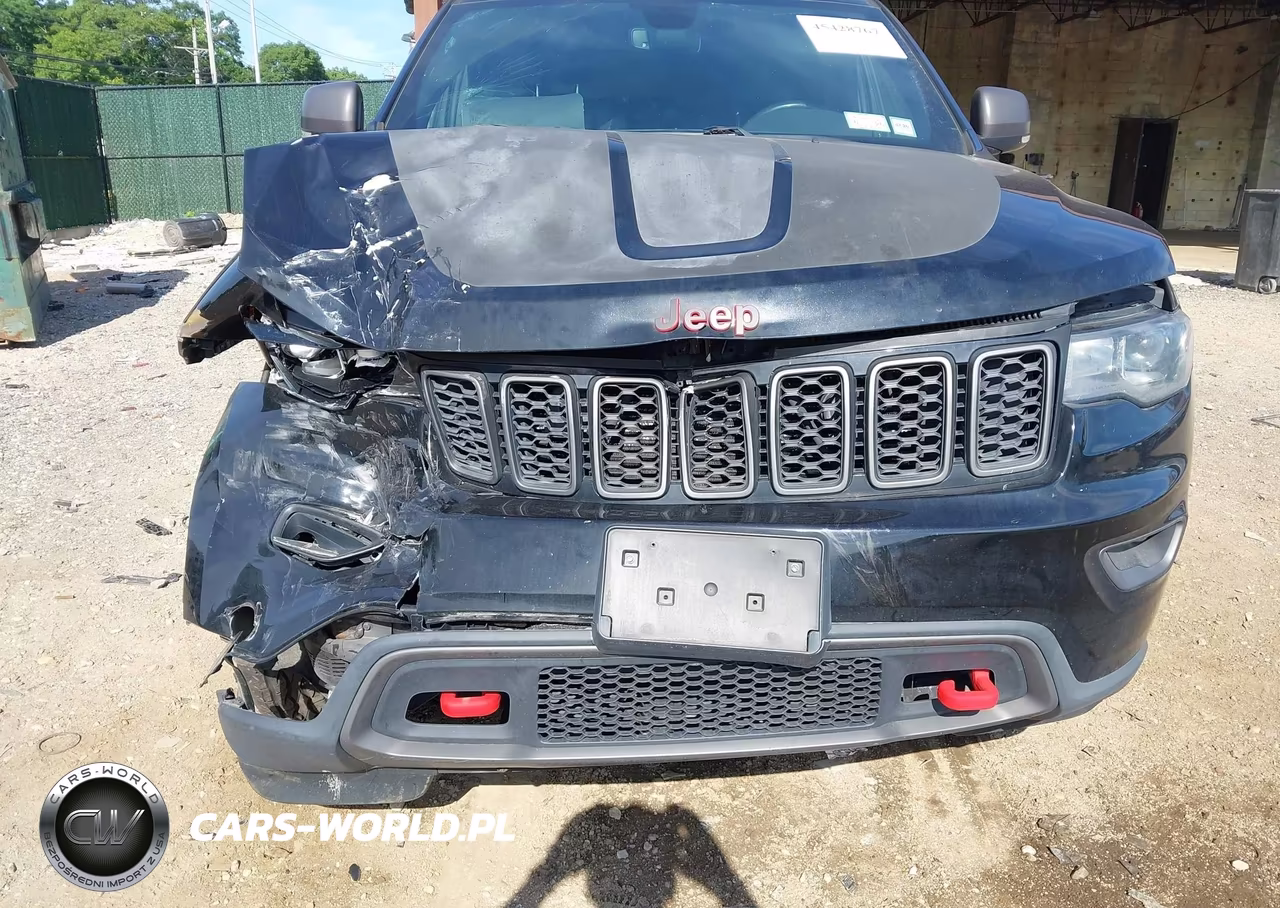 2020 Jeep Grand Cherokee Trailhawk 4X4 VIN:1C4RJFLG3LC135587 - 6