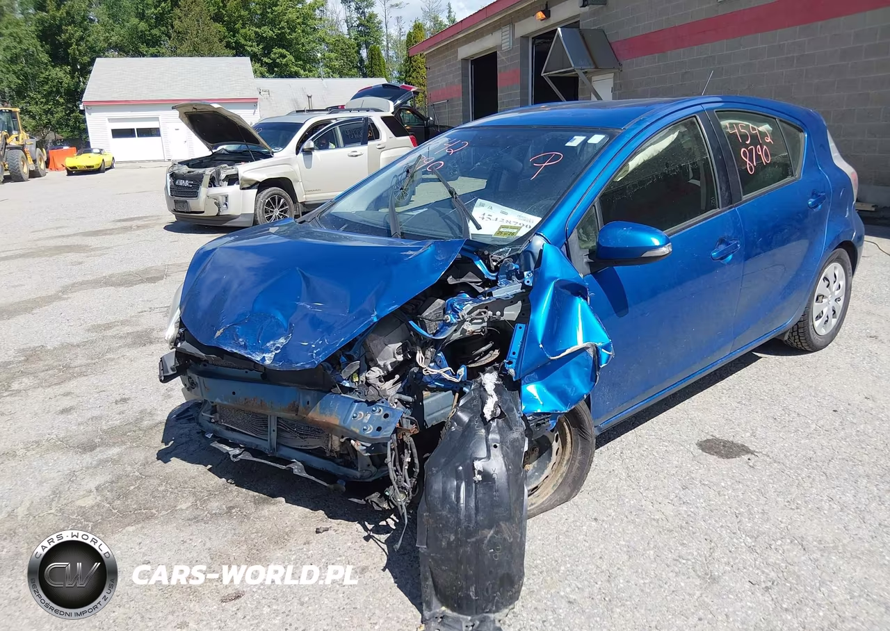 2014 Toyota Prius C Two VIN:JTDKDTB36E1067399 - 6