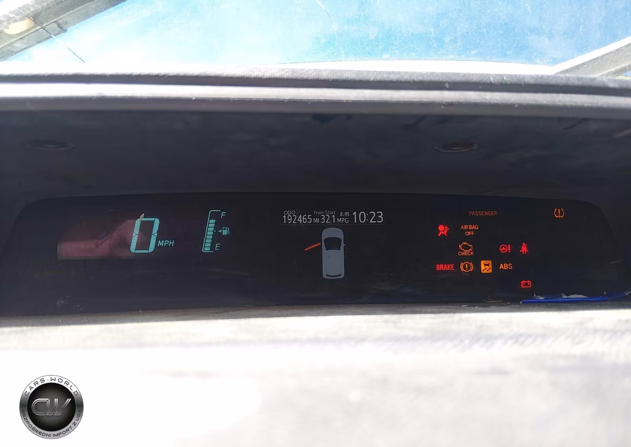 2014 Toyota Prius C Two VIN:JTDKDTB36E1067399 - 7