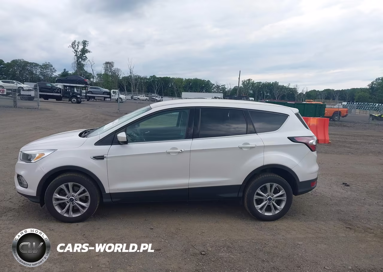 2017 Ford Escape Se VIN:1FMCU9GD5HUB25784 - 14