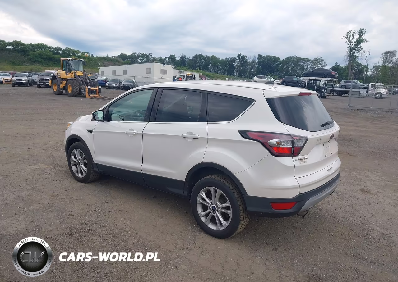 2017 Ford Escape Se VIN:1FMCU9GD5HUB25784 - 3