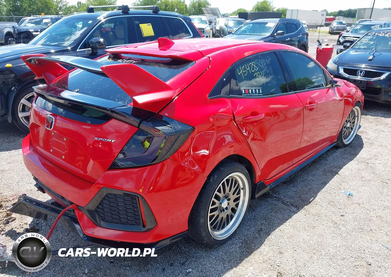 2018 Honda Civic Sport VIN:SHHFK7G46JU207998 - 4