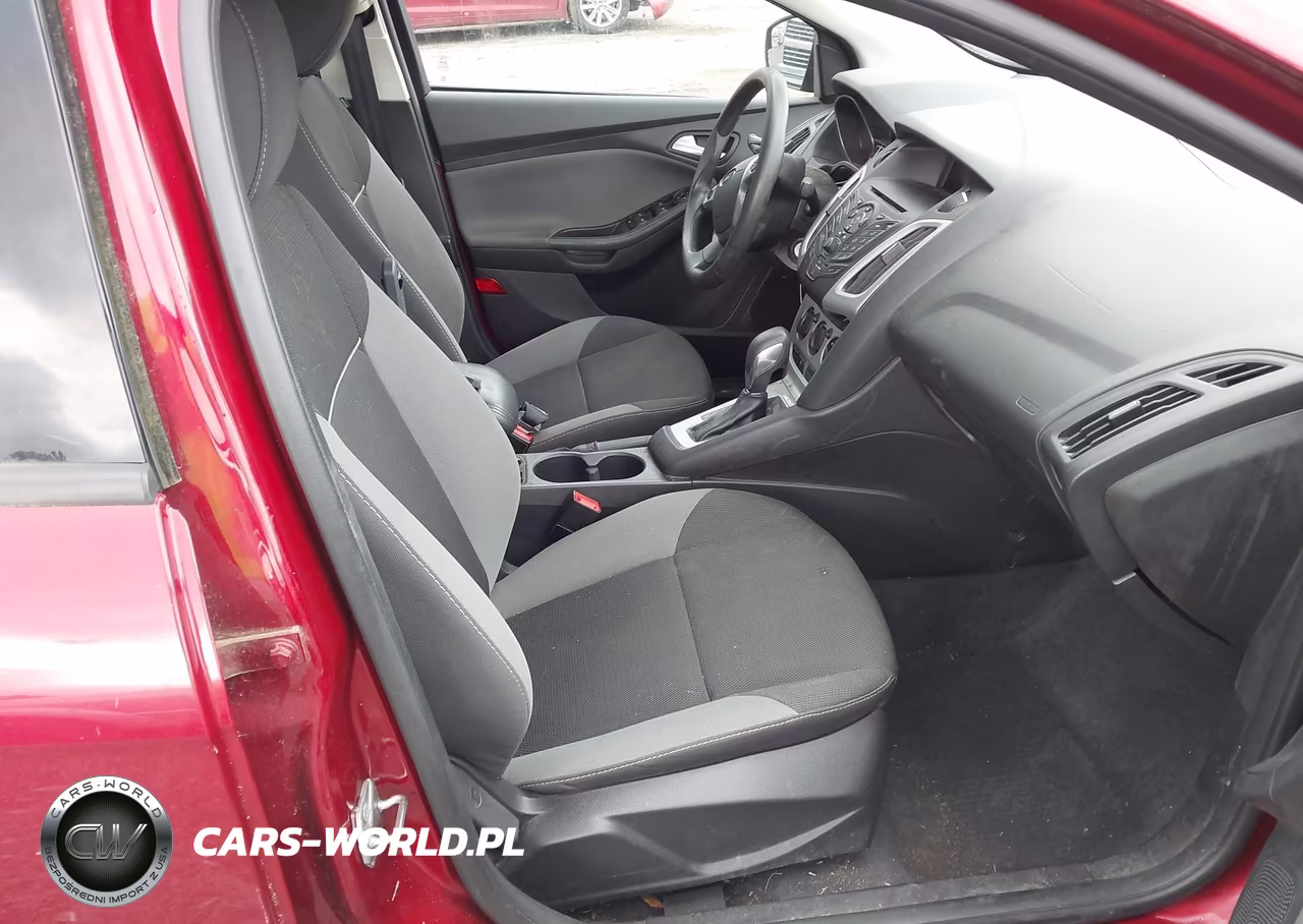 2014 Ford Focus Se VIN:1FADP3F2XEL354093 - 5