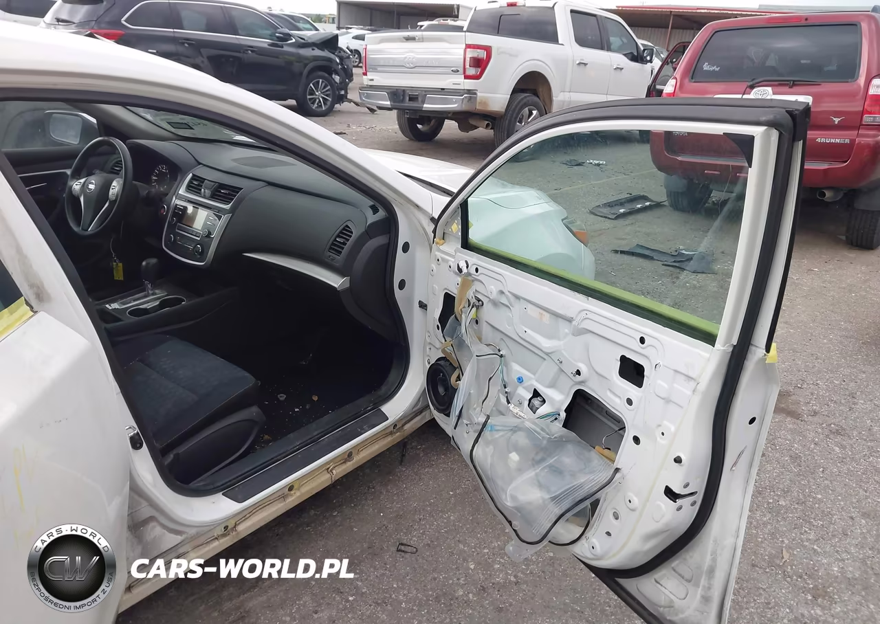 2017 Nissan Altima 2.5 S VIN:1N4AL3AP7HN342350 - 5