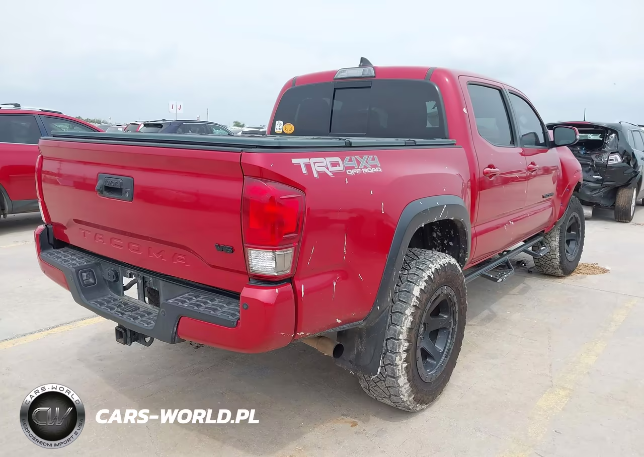 2017 Toyota Tacoma Trd Off Road VIN:5TFCZ5AN8HX077289 - 4