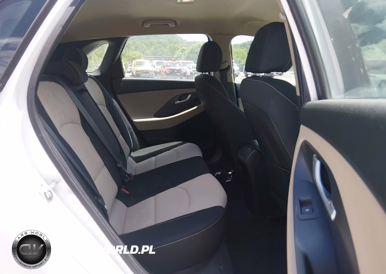 2018 Hyundai Elantra Gt VIN:KMHH35LE5JU013282 - 8