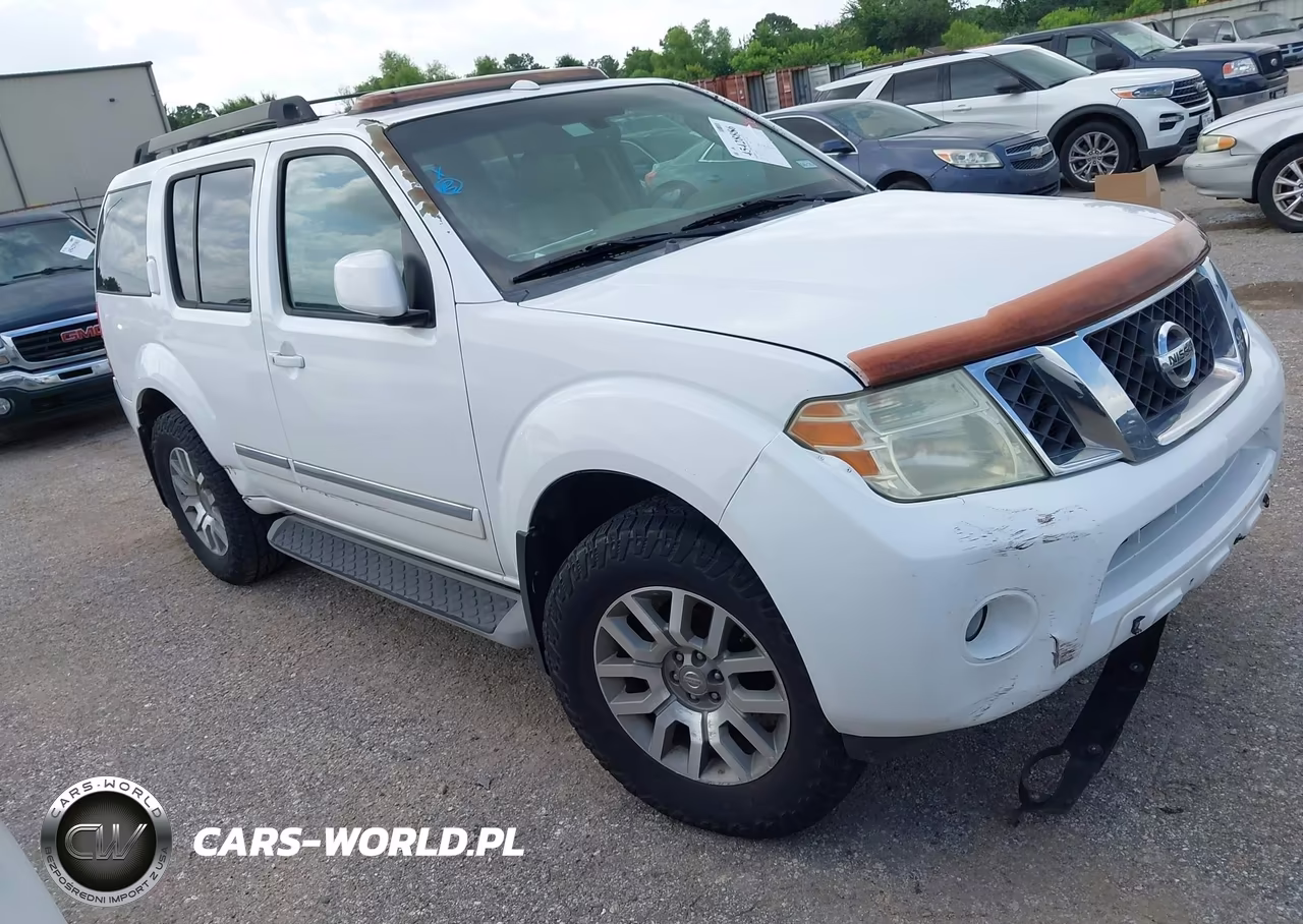 2010 Nissan Pathfinder Le