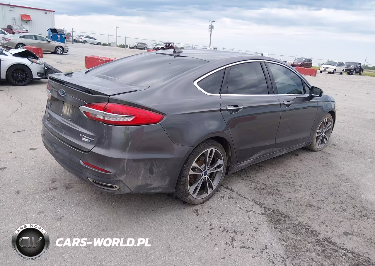 2019 Ford Fusion Titanium VIN:3FA6P0D95KR117791 - 4