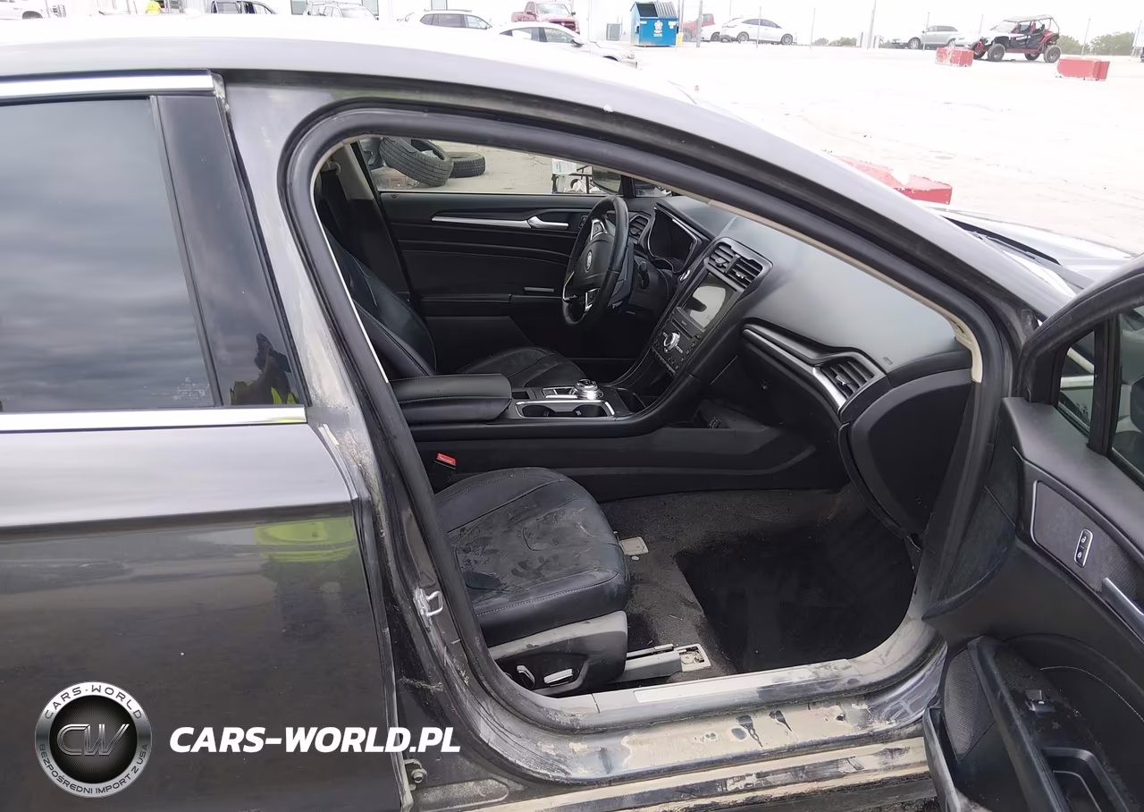 2019 Ford Fusion Titanium VIN:3FA6P0D95KR117791 - 5