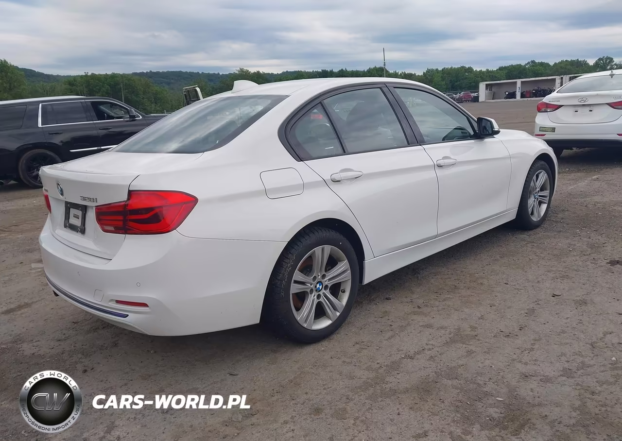2016 BMW 328I xDrive VIN:WBA8E3G56GNU00064 - 4