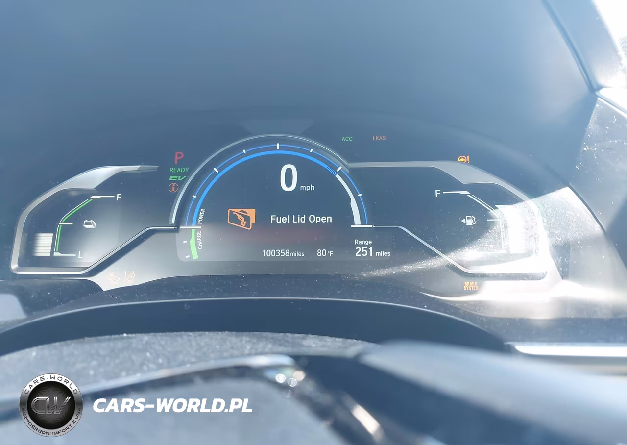 2018 Honda Clarity Plug-In Hybrid Touring VIN:JHMZC5F34JC010655 - 7